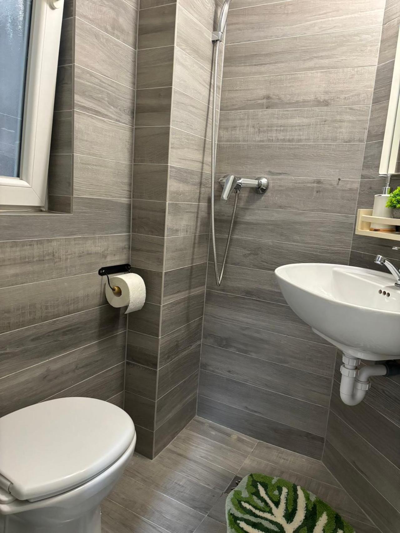 Apartment Spacious And Stylish Jokai Budapest